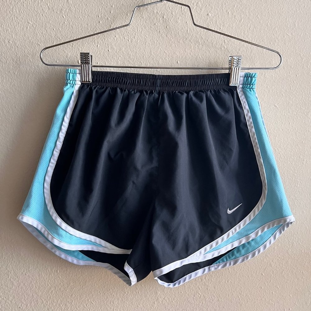 Nike Active Shorts / Size S